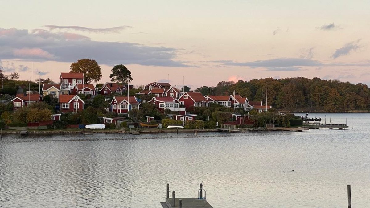 karlskrona swedish red cabins cottages typical island 